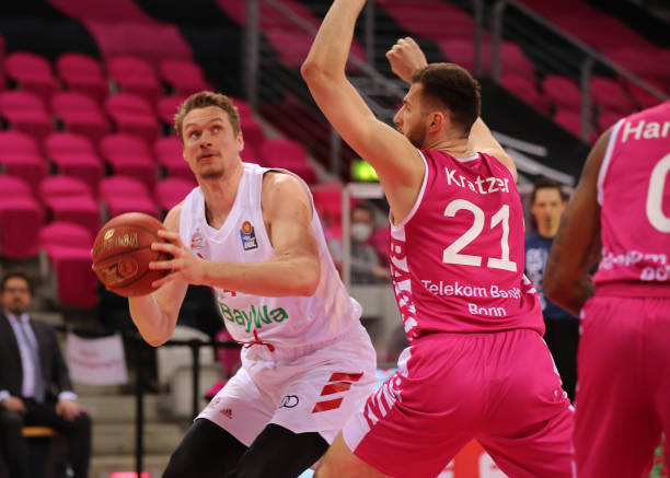 乐部中并不 乐部中并不